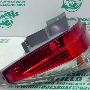 Foto de Piloto trasero Suzuki BURGMAN 200 I referencia 423-22-44810 foto 1