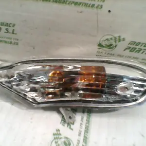 Foto de Intermitente delantero izquierdo Kymco Grand dink 125 referencia 166-20-36175 foto 3