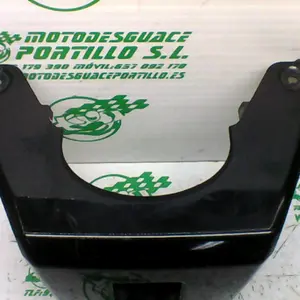Foto de Embellecedor de contraescudo Kymco Super Dink 125 referencia 15-23-41664 foto 3
