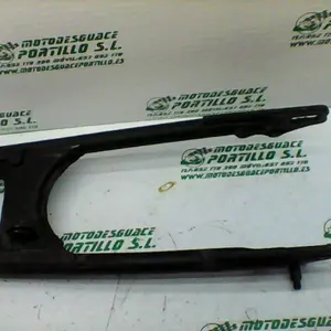 Foto de Basculante Yamaha YBR 125 i referencia 171-21-30511 foto 3