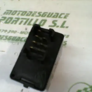 Foto de Rele de intermitencia Suzuki Marauder 125 referencia 46-19-17635 foto 5