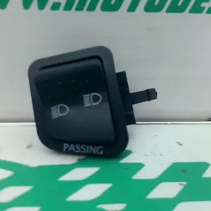 Foto de Interruptor de luz larga/corta Piaggio liberty 125 i 2023 referencia 60-26-49263 foto 2
