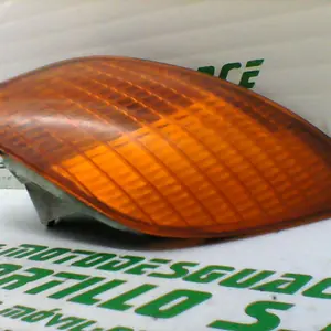 Foto de Intermitente delantero izquierdo Piaggio ZIP Aire 2T 2 50 referencia 88-20-38003 foto 30
