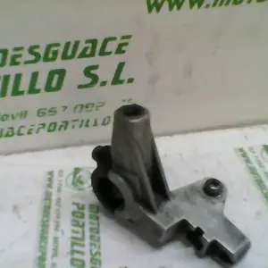 Foto de Soporte de maneta trasera Yamaha Cygnus x 125 referencia 425-21-32177 foto 5