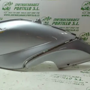 Foto de Carcasa lateral trasera derecha Piaggio FLY 125 4T referencia 75-19-18243