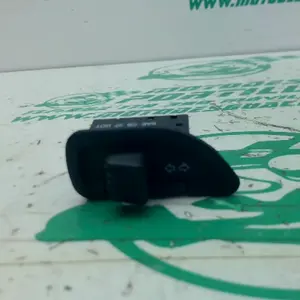 Foto de Interruptor de intermitente Piaggio liberty 125 i 2023 referencia 60-26-49261 foto 2