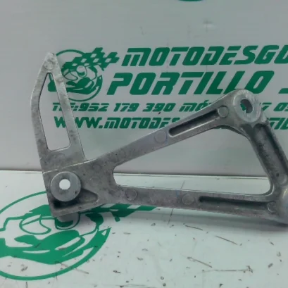 Foto de Estribera trasera izquierda Honda CB 500XA referencia 415-23-47807