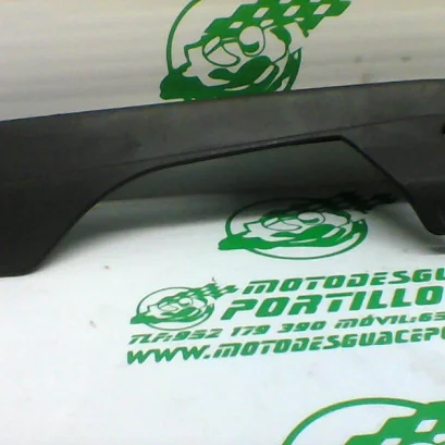 Foto de Cubre cadena Suzuki RV 125 referencia 146-23-44901