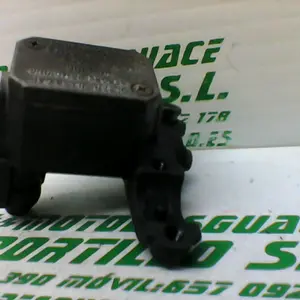Foto de Bomba de freno delantero Yamaha XMAX 250 referencia 213-19-22439 foto 5