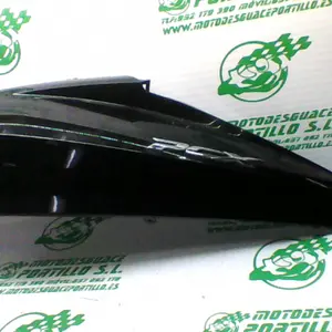 Foto de Carcasa bajo asiento izquierdo Honda Pcx 125 referencia 342-20-27819 foto 4
