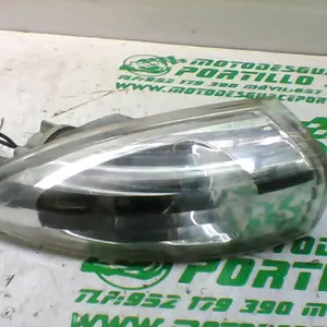 Foto de Intermitente trasero izquierdo Piaggio Fly 50 4T referencia 151-22-36027 foto 6