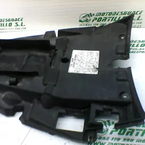 Foto de Carcasa bajo asiento Honda Silver wing 600 referencia 122-19-20233 foto 6