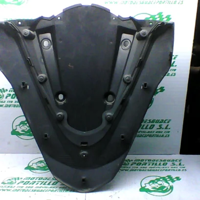 Foto de Carcasa trasera de cúpula Daelim S3 125 I referencia 75-21-29335