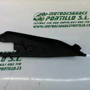 Foto de Embellecedor de reposapie derecho Honda SH 125I 13-16 referencia 28-19-17035 foto 2