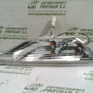 Foto de Intermitente delantero derecho Piaggio X8 125 referencia 295-20-37276