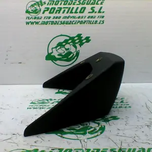 Foto de Carcasa bajo asiento Piaggio Beverly 125 referencia 249-22-38633 foto 5