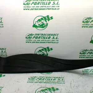 Foto de Alfombrilla izquierda Piaggio MP3 YOURBAN 300 LT referencia 440-21-36677 foto 3