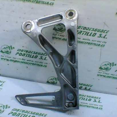 Foto de Estribera trasera izquierda Honda CBR650 FA referencia 104-18-13328