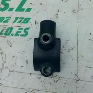Foto de Soporte de retrovisor derecho Suzuki Intruder 250 referencia 391-23-46966 foto 4