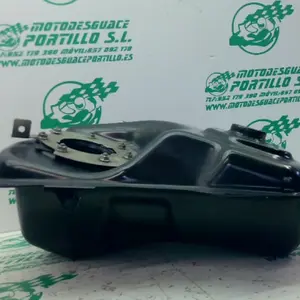 Foto de Deposito gasolina Honda PS 125 referencia 384-23-46425 foto 6