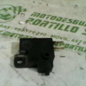 Foto de Sensor de freno delantero Sym VS 125 09 referencia 104-17-9136