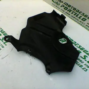Foto de Embellecedor chasis derecho Yamaha YBR 125 i referencia 118-19-19505 foto 3