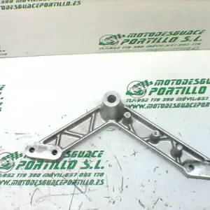 Foto de Soporte de motor Suzuki V Strom 650 referencia 144-19-21232 foto 6
