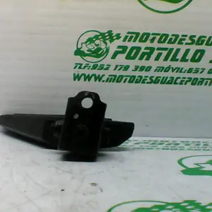 Foto de Reposapies trasero izquierdo Peugeot Kisbee 50 4T referencia 53-21-28448 foto 4