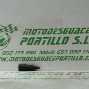 Foto de Sensor de freno trasero Piaggio X9 500 referencia 201-16-2627