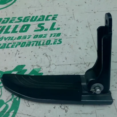 Foto de Reposapies trasero derecho Piaggio BEVERLY 300 I referencia 452-23-46536