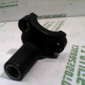 Foto de Soporte de retrovisor izquierdo Yamaha Xcity 250 referencia 42-17-4394