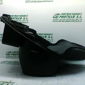 Foto de Porta-casco Piaggio Liberty 125 referencia 156-19-20647 foto 2