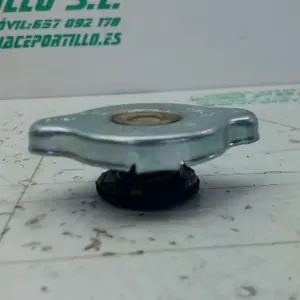 Foto de Tapon del radiador Honda PS 125 referencia 106-24-47661 foto 2