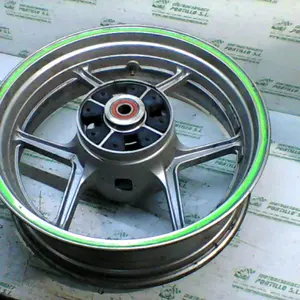 Foto de Llanta trasera Kawasaki Z 750 referencia 163-16-15500 foto 3