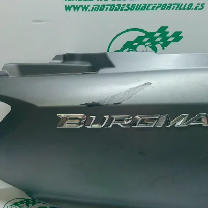 Foto de Carcasa lateral trasera derecha Suzuki BURGMAN 125 - 15 referencia 179-20-35778