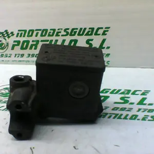 Foto de Bomba de freno trasero Suzuki Burgman 125 referencia 173-23-48562 foto 22