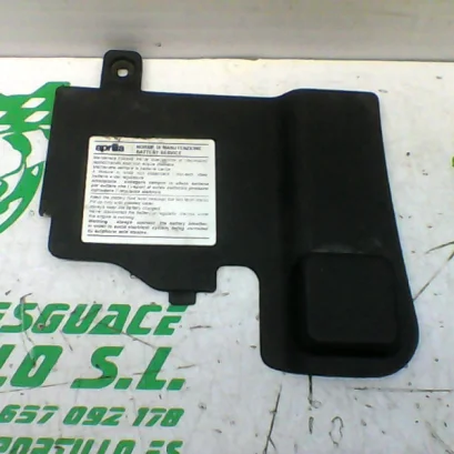 Foto de Tapa batería Aprilia Compay custom 50 referencia 195-20-32844