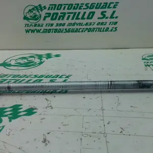 Foto de Eje de rueda trasera Suzuki RV 125 referencia 146-23-44936 foto 2