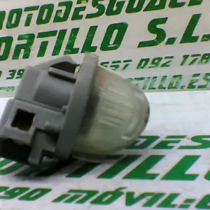Foto de Luz de matricula Suzuki Burgman 125 referencia 69-19-21051 foto 4