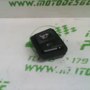 Foto de Interruptor de luz larga/corta Honda PS 125 referencia 113-16-45845 foto 7