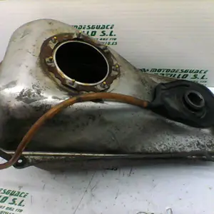 Foto de Deposito gasolina Honda Silver wing 600 referencia 122-19-20332 foto 4