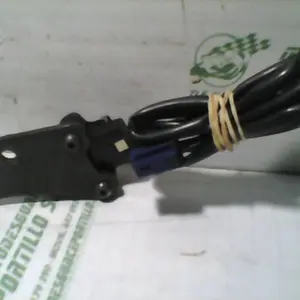 Foto de Sensor de patilla lateral Yamaha Fazer 1000 referencia 135-16-3233