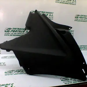 Foto de Carcasa bajo asiento Kymco Agility city 125 referencia 17-19-39612 foto 7