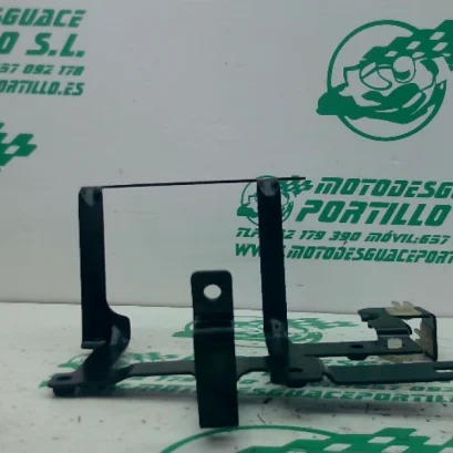 Foto de Soporte modulo ABS BMW K1200R referencia 332-23-45469