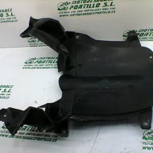 Foto de Paso de rueda Suzuki SIXTEEN 125 referencia 281-18-19612