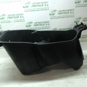 Foto de Porta-casco Yamaha Majesty 125 referencia 80-19-39332 foto 3