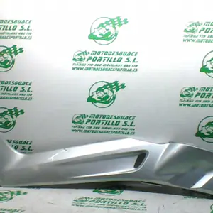 Foto de Embellecedor de carcasa delantera izquierda Yamaha X MAX 125 referencia 304-21-31490 foto 2