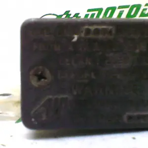 Foto de Depósito del líquido de frenos Suzuki GS-500-F referencia 166-19-21522 foto 6
