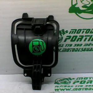 Foto de Puerta depósito gasolina Yamaha X MAX 125 referencia 304-21-31417