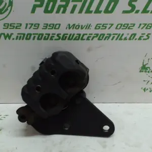 Foto de Pinza de freno delantera derecha Piaggio X9 125 referencia 244-19-24198